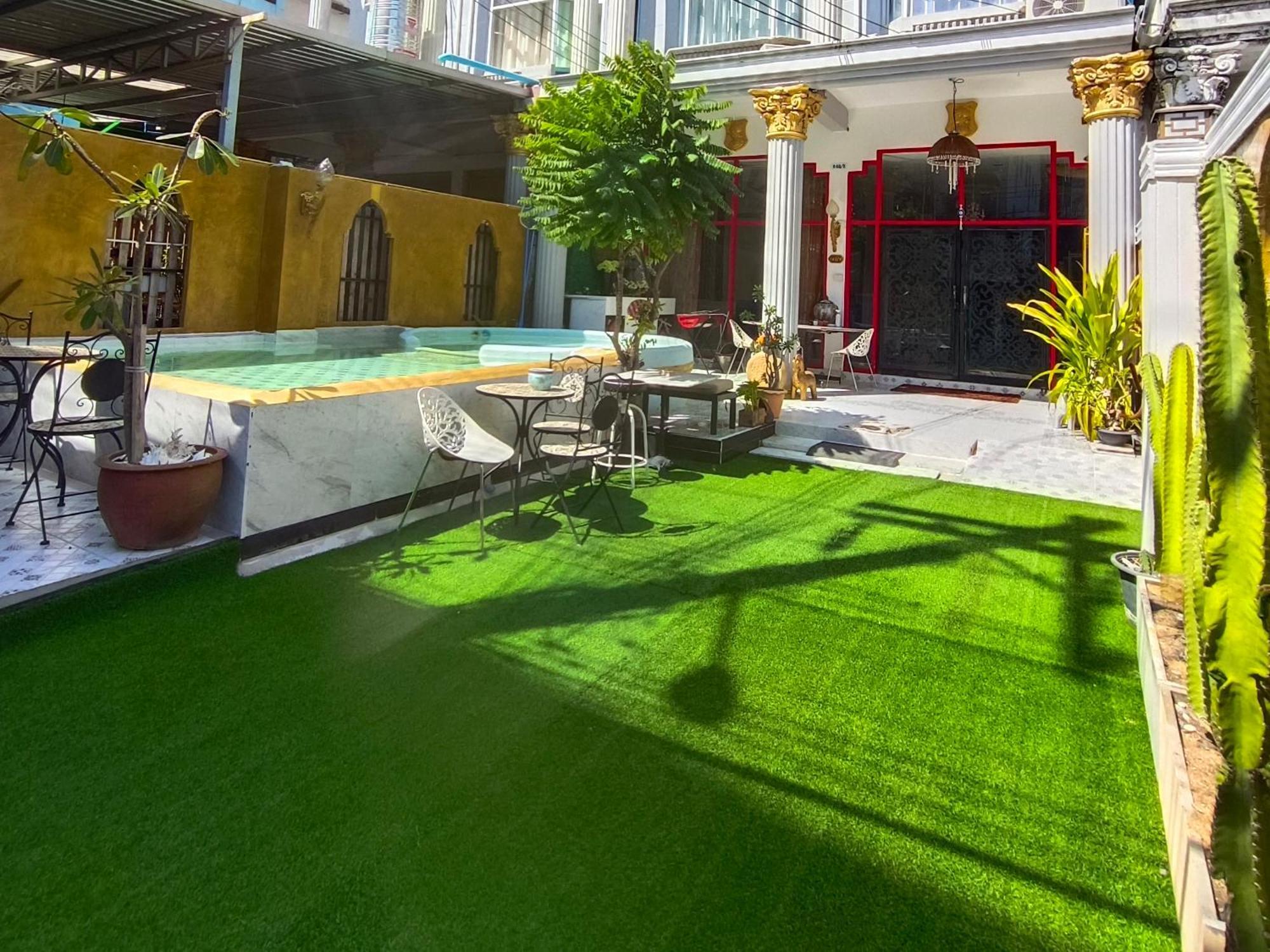 Mandala Beach Villa Jomtiean Praia de Jomtien Exterior foto